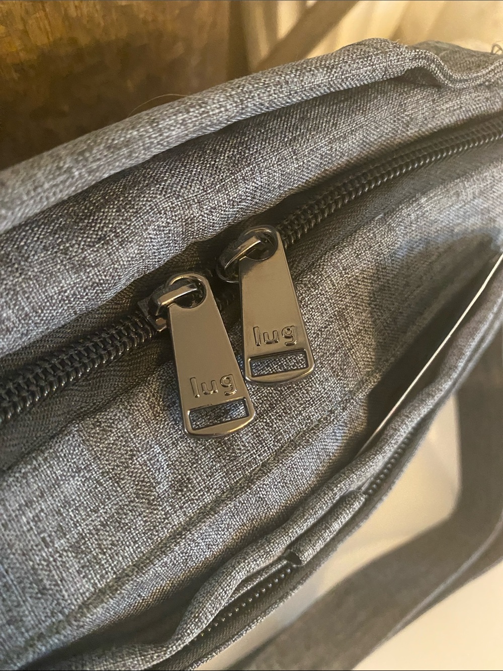 BNWNT Lug Scoop Small in quilted Gray Pouch with dark gray Hardware - Picture 7 of 12